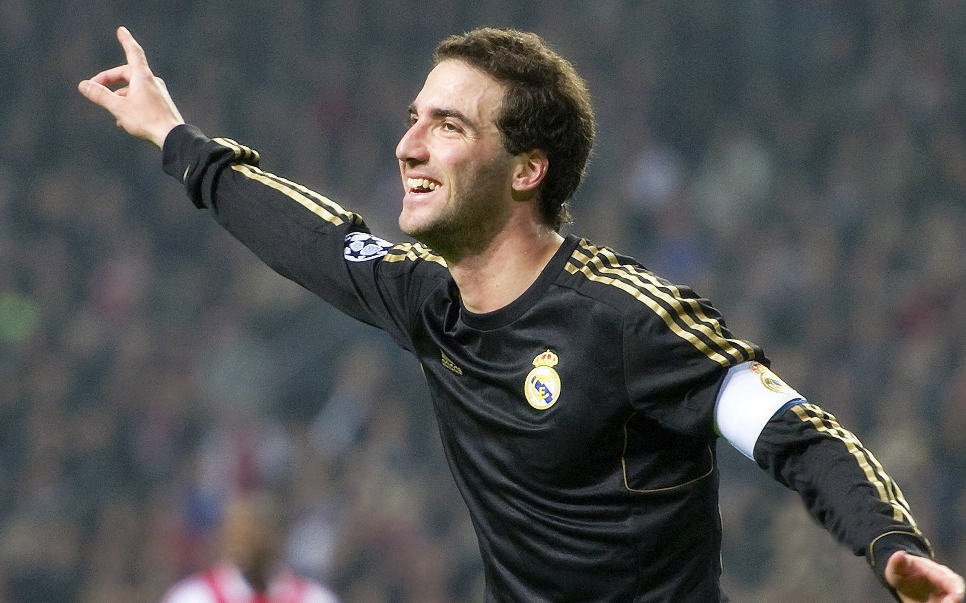 博卡青年高压逼抢奏效，制造多次失误，博卡青年2020主力阵容