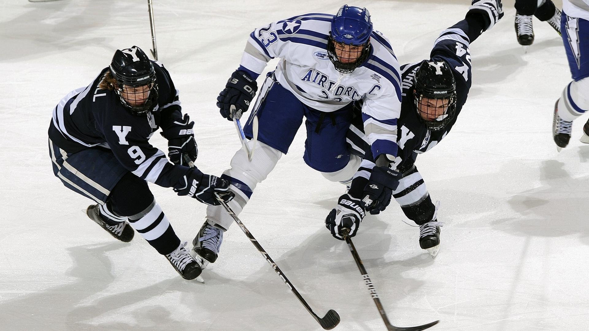 掩护后选择定点投篮还是突破的时机分析,篮球中掩护配合的基本要求是什么